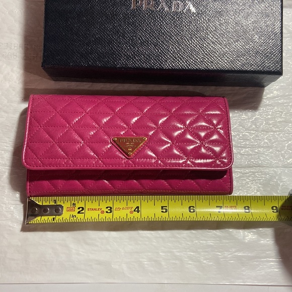 Prada COA Tare Quilted Wallet FULL INCLUSION - Picture 15 of 17